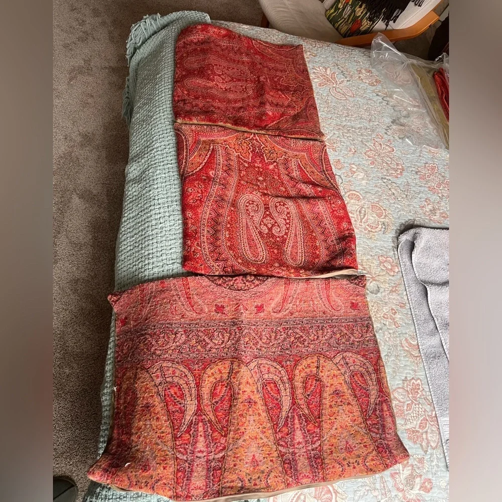 Pottery Barn Paisley Pillow Covers 2-18x18 1-16x26